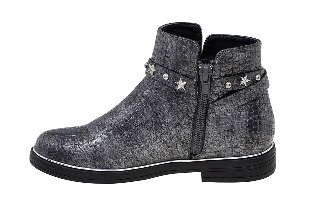 מגפון 21EAST - נעלי נמרוד